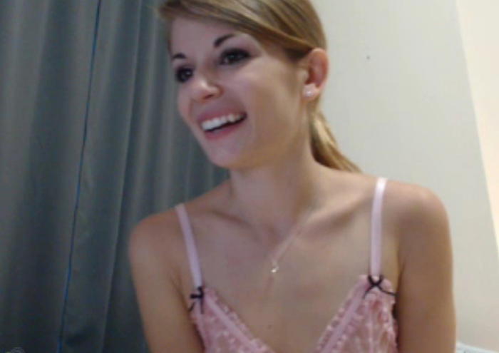 Sensi Pearl Live On Cam!