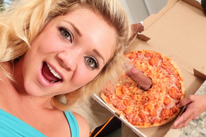Jessi Andrews Gets Horny