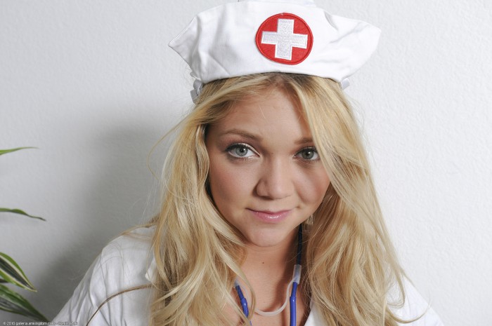 Jessie Andrews Posing
