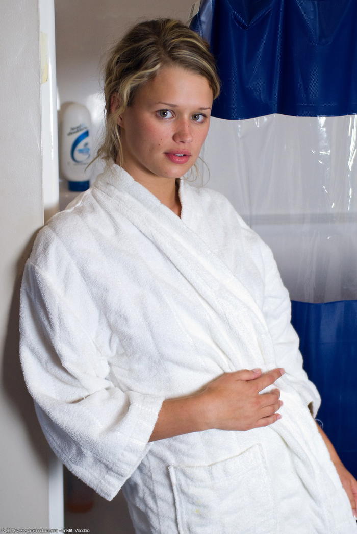 Hayden Starlet Posing