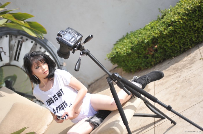 Jessi Palmer Posing
