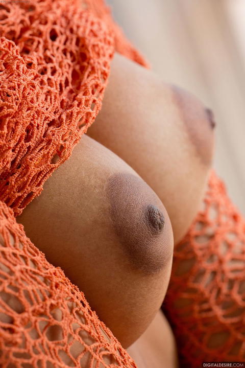 Naja Irie Close Up