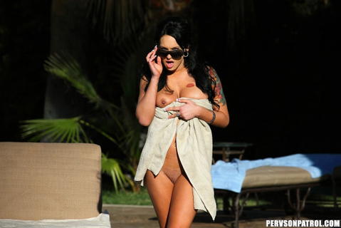 Kitty Bella - Kitty Bella Private Nude Sunbathing Turns Into Sex! - photo 11 of 21