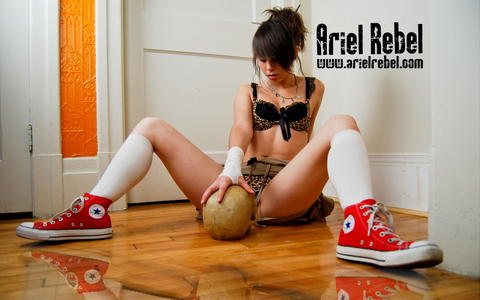 Ariel Rebel - Ariel Rebel Sexy Wallpapers Now Available! - photo 1 of 1