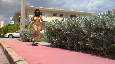 Gracie Glam - Gracie Glam In String Bikini Skateboarding Before Taking A Load On Her Ass, Full Video! - photo 1 of 1