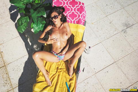 Heather Vahn - Heather Vahn in “Milf From Above” - photo 1 of 1