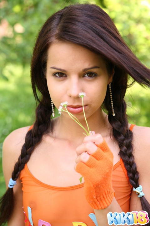 Jessica Koks - Jessica Koks Makes Love To A Garden Hose! - photo 1 of 1