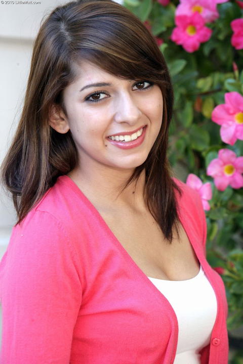 Lexi Bloom - Come Watch Lexi Bloom Take Her Clothes Off! - photo 1 of 1