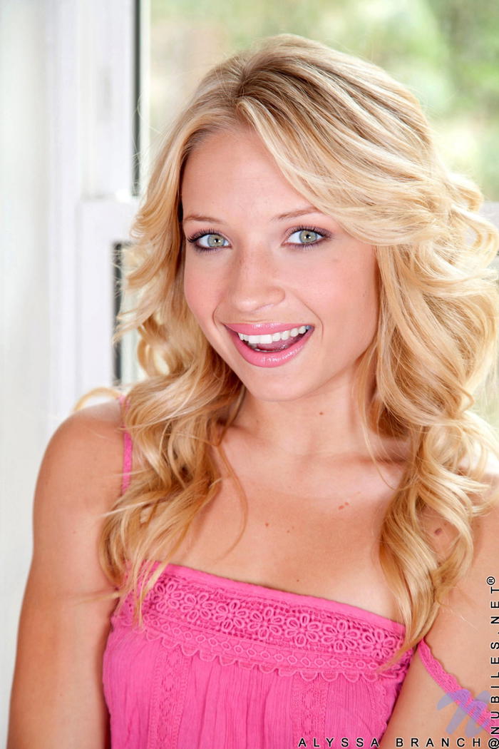 Alyssa Branch Posing