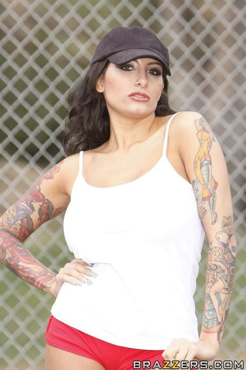 Ricki Raxxx - Ricki Raxxx Fucking At The Baseball Field! - photo 1 of 1