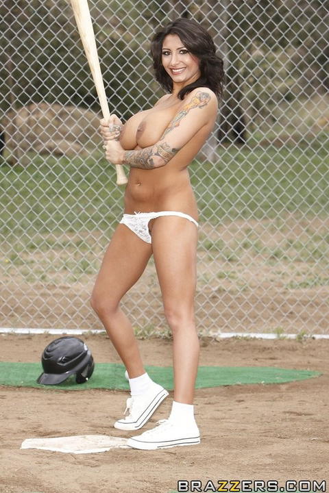 Ricki Raxxx - Ricki Raxxx Fucking At The Baseball Field! - photo 18 of 42