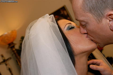 Jayden Jaymes - Jayden Jaymes In A Wedding Dress Fucking Ryan Madison! - photo 5 of 16