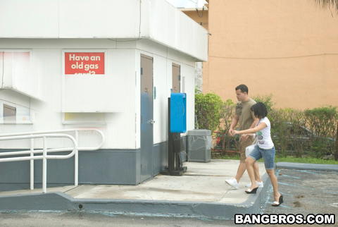 Abella Anderson - Abella Anderson Gives Head In A Public Restroom! - photo 1 of 1