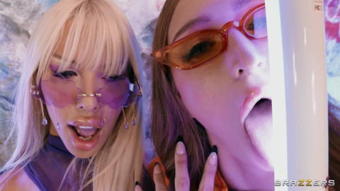 Brazzers - Skylar Snow Takes A Fucking From TS Brittney Kade! - photo 1 of 1