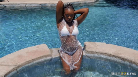 Brazzers - Elsie Is Fucking Air Thugger Poolside And Takes A Facial! - photo 1 of 1