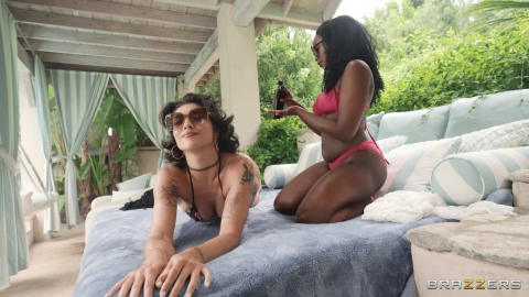 Brazzers - Brooklyn Gray, Elsie, Artemisia Love Poolside Interracial Threesome With Van Wylde! - photo 1 of 1