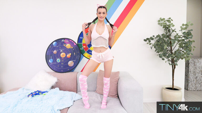 Tiny 4K - Summer Renee In Her Tiny 4K Sex Pictures With Danny Steele! - photo 1 of 1