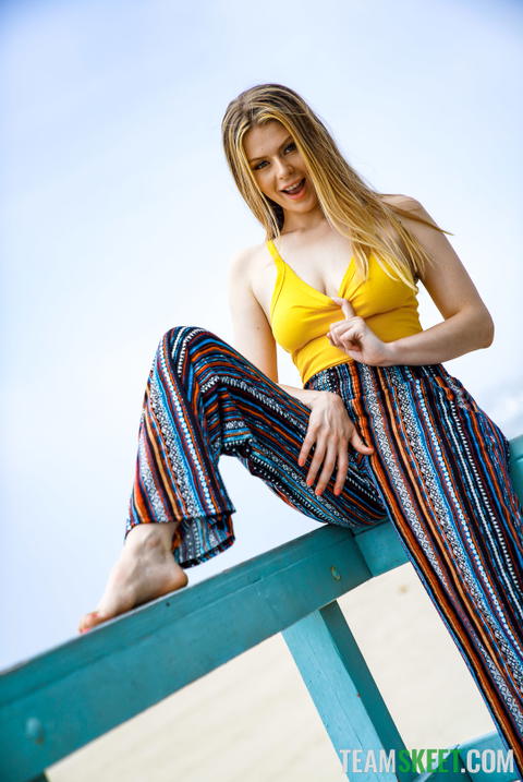 Team Skeet - Teen Curves Has Roller Skater Girl Sahara Skye Having Sex! - photo 1 of 1