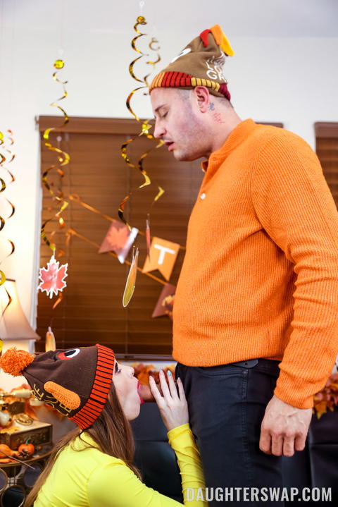 Team Skeet - A Thanksgivings Day Daughter Swap With Ava Davis And Myra Moans! - photo 8 of 24