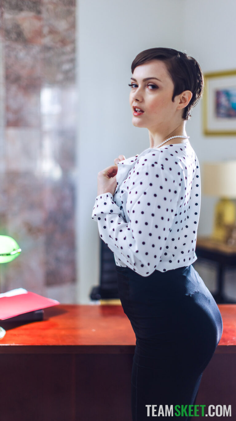 Team Skeet - Exxxtra Small Bring Us A Sexy Secertary Jade Valentine Fucking At The Office! - photo 1 of 1