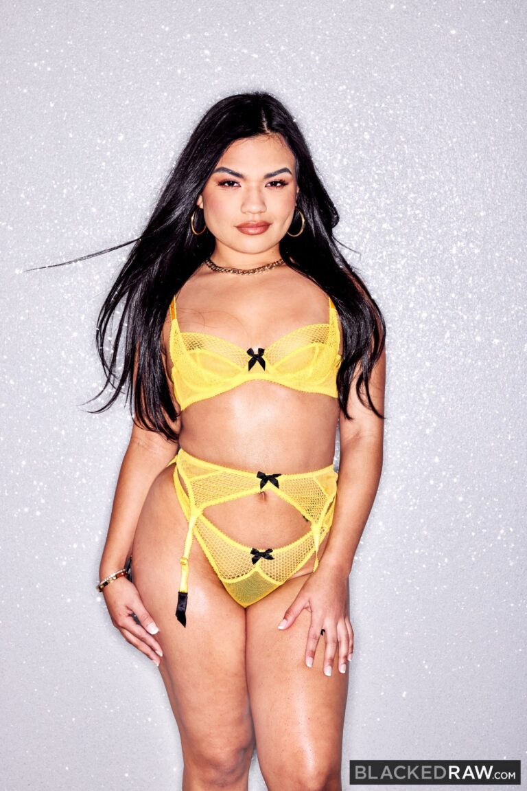Mad Cheddar - Summer Col Is Fucking For Blacked Raw! - photo 1 of 1