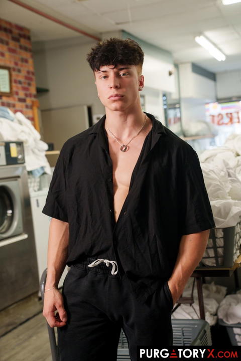 Newer Models - Sophia Locke Fucking A Younger Man Zayne At The Laundry Mat! - photo 1 of 1
