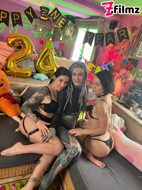 Newer Models - Anuskatzz, Miss Flora, Morea Black, Lily Lu New Year’s Eve Party! - photo 1 of 1