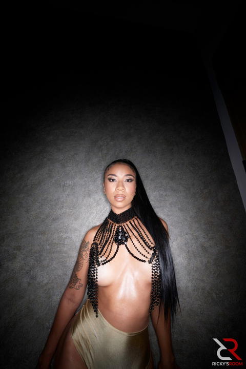 Newer Models - Ameena Green And Willow Ryder Posing In Lingerie, Non Nude. - photo 12 of 20
