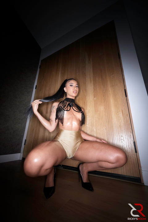 Newer Models - Ameena Green And Willow Ryder Posing In Lingerie, Non Nude. - photo 13 of 20