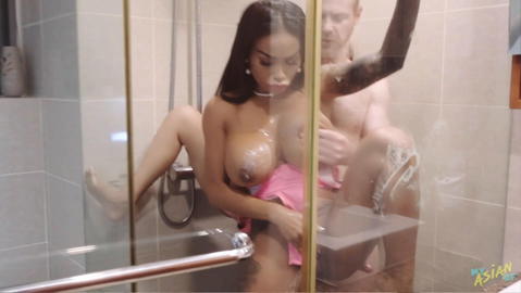 Newer Models - Passport Bro Has Two Asian GF’s In The Shower, Jnetxoxo And Elle Price! - photo 8 of 20