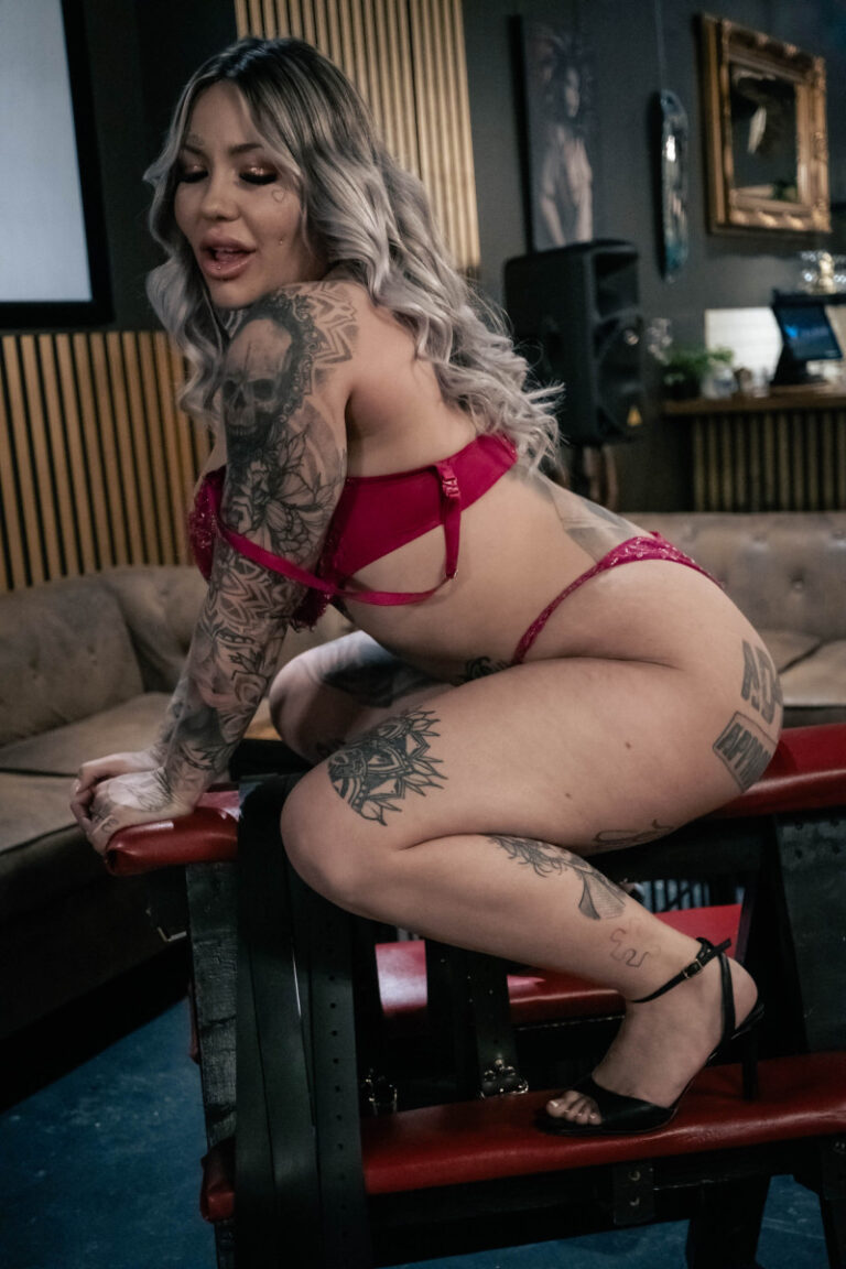 Newer Models - Veronique Tinkler As A Hot Wife Fucking Alex Duca! - photo 1 of 1
