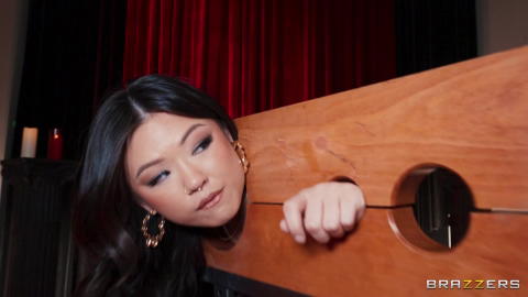 Connie Perignon - Connie Perignon With Lulu Chu In A Locked Up Stockage Threesome! - photo 1 of 1