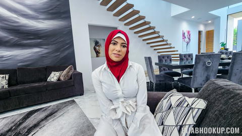 Reyna Belle - Reyna Belle’s Hijab Gets Covered In Cum! - photo 1 of 1