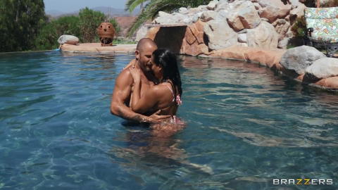 Luna Star - Luna Star In The Pool Having Sex With Scott Nails! - photo 6 of 24