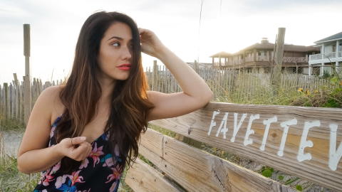 Eva Lovia - Eva Lovia Flashes Us Her Pussy While At The Beach! - photo 1 of 1