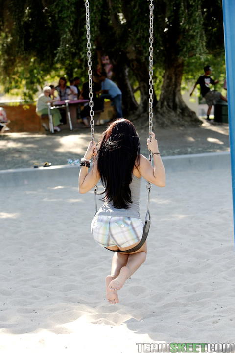 Coco Valentina - Coco Valentina Swings Her Way Into A Good Fucking Time! - photo 1 of 1