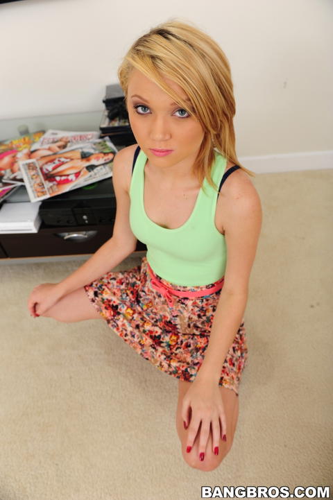 Dakota Skye - Dakota Skye In A Sexy Solo Picture Set From Bang Bros! - photo 1 of 1