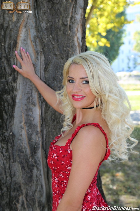 Sienna Day - Sienna Day Was Made For A Blacks On Blondes Double Penetration Sex! - photo 1 of 1