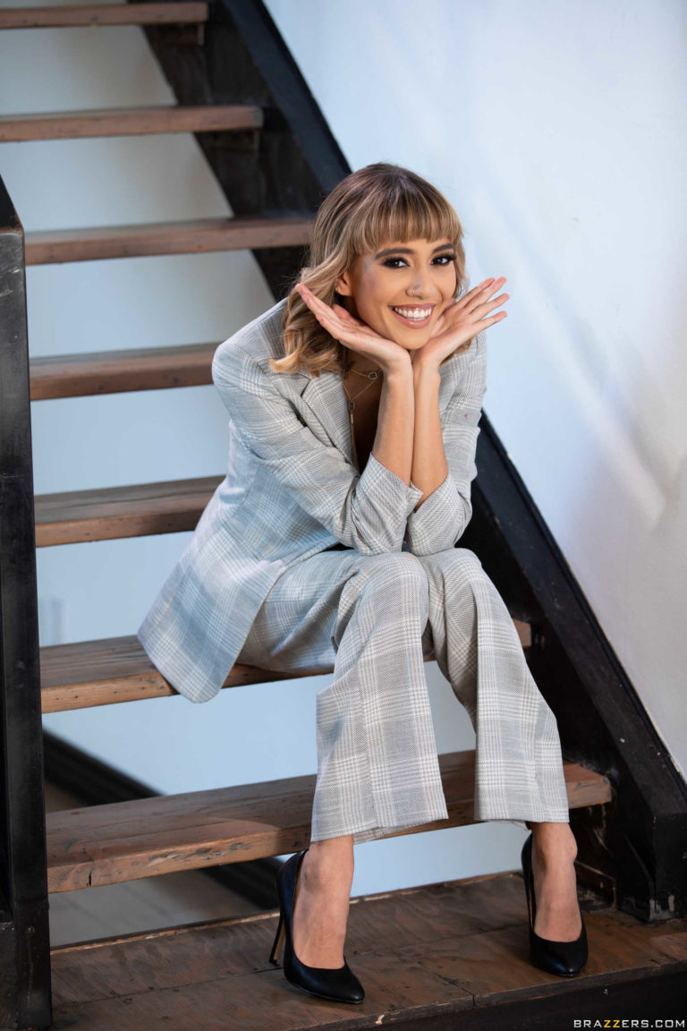 Janice Griffith - Janice Griffith Has A BBC Fucking Her On A Couch! - photo 1 of 1