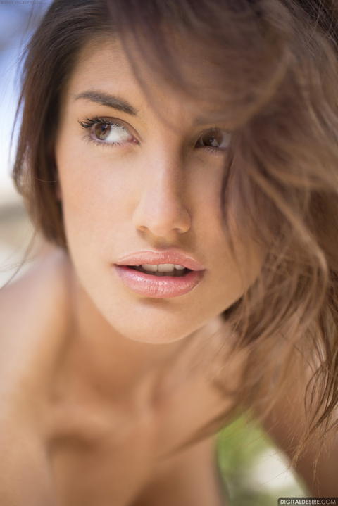 August Ames - August Ames Tight Blue Jeans And Little Lace Panties Come Down! - photo 10 of 24