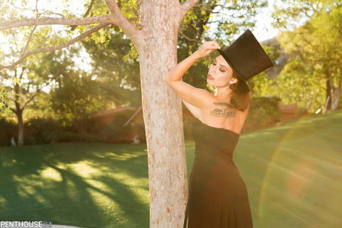 Aidra Fox - Aidra Fox Outside Taking Off A Long Black Dress! - photo 2 of 24
