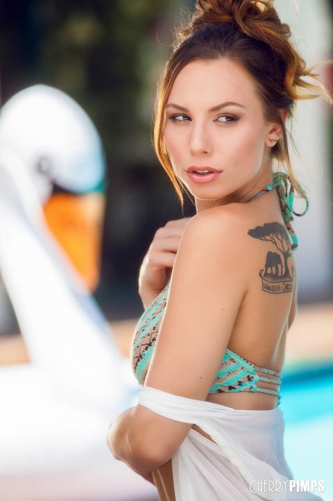 Aidra Fox - Aidra Fox Gets Naughty & Nude in Bikini at the Pool! - photo 2 of 15