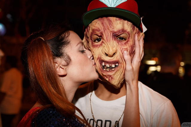 Tracy Mitchell Public Halloween Diaries!