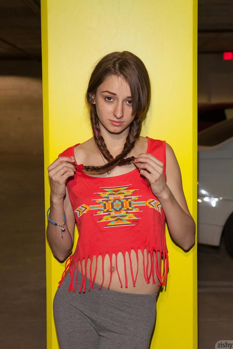 Zishy - Willow Hayes Sexy Ass In Her Tight Yoga Pants! - photo 1 of 1