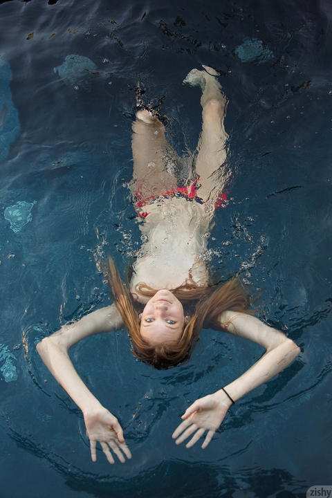 Zishy - Reese Berkman Goes For A Swim! - photo 1 of 1