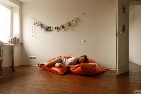 Zishy - Heidi Romanova Is Drying Her Panties! - photo 5 of 8