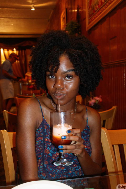 Zishy - Lacole Sawyer Pineapple Fried Rice! - photo 1 of 1