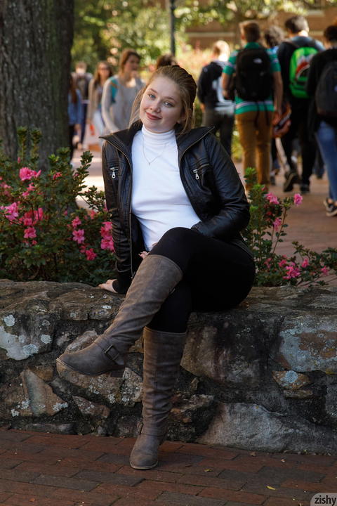 Zishy - Fawn Richfield Flashing At Chapel Hill! - photo 3 of 8