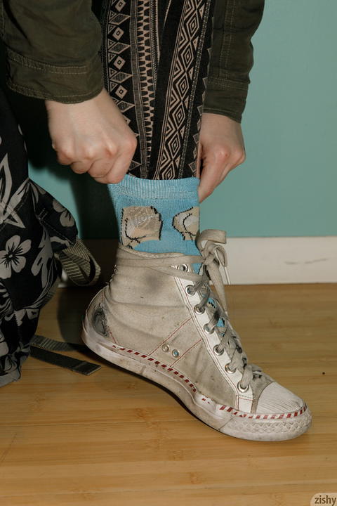 Zishy - Keira Croft In Butt Socks! - photo 1 of 8