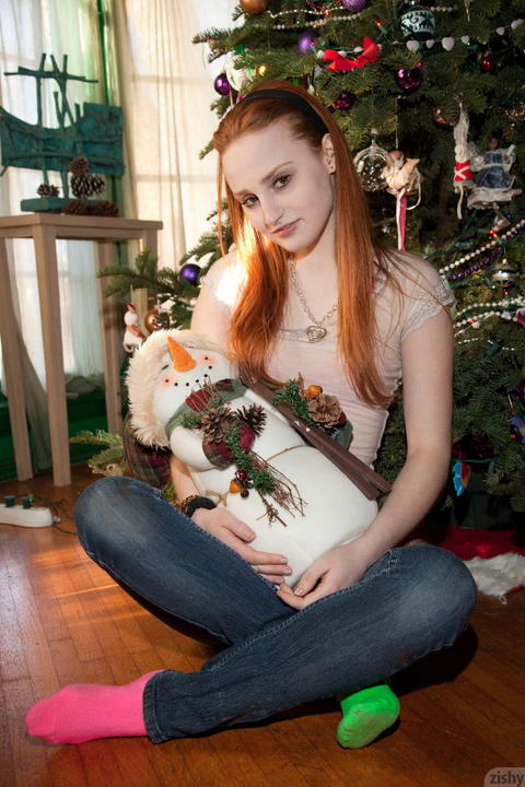 Zishy - Sarah Rupe Knows How To Tease In The Cotton Panties! - photo 2 of 12